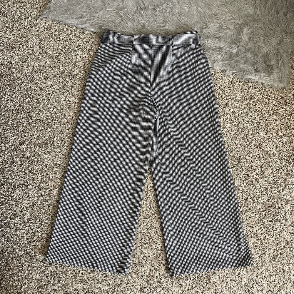 kathy ireland Women’s Black and White Houndstooth Trousers - Picture 8 of 13